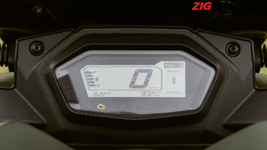 Hero Xoom 160 First Ride Review: Worth The Wait details