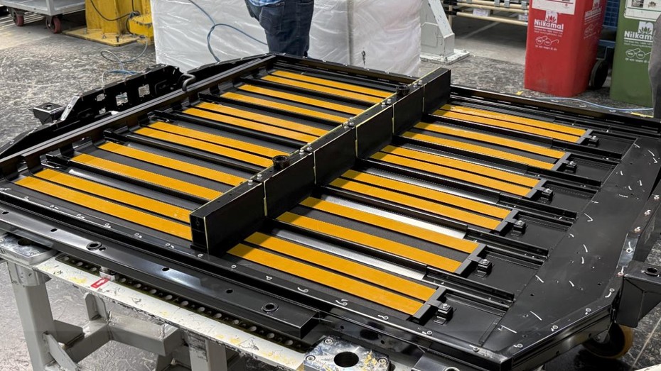 MG Windsor EV battery insulation