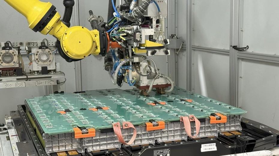 MG Windsor Pro EV battery laser welding