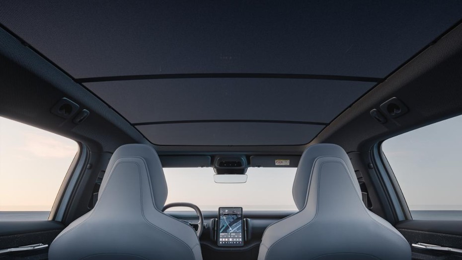 Volvo EX30 sunroof