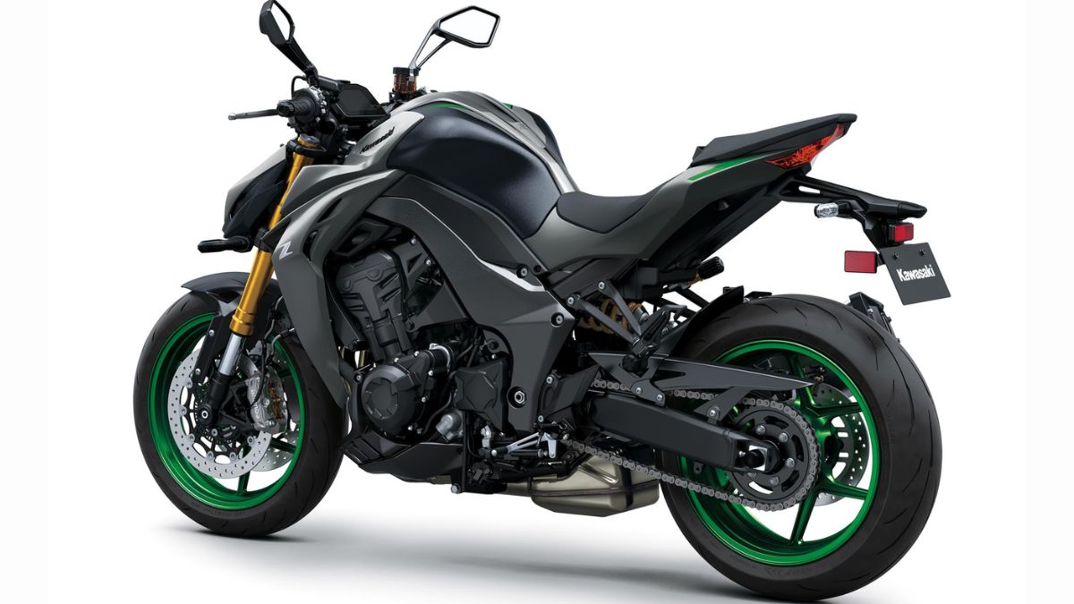 Kawasaki Z1100, Z1100 SE Superbikes Launched Internationally