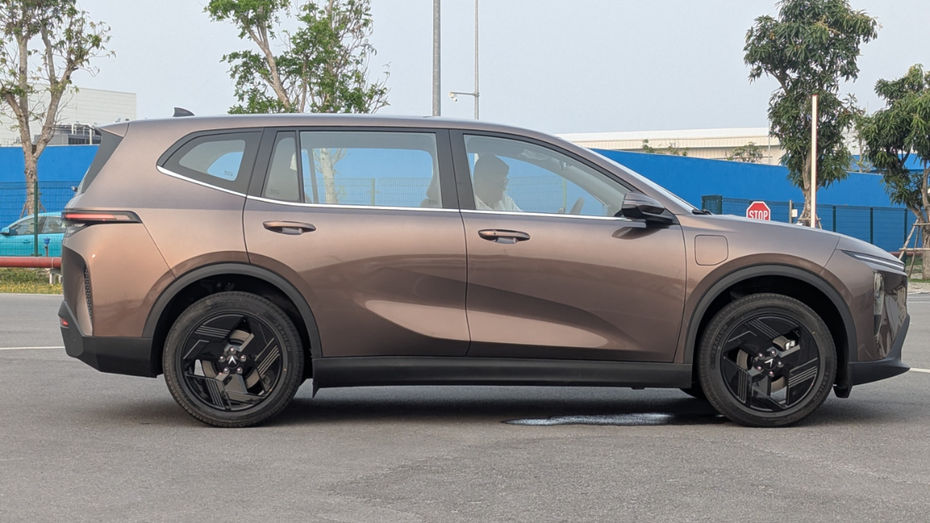 2026 VinFast VF MPV 7 Launch Tomorrow: Design, Interior, Safety ...