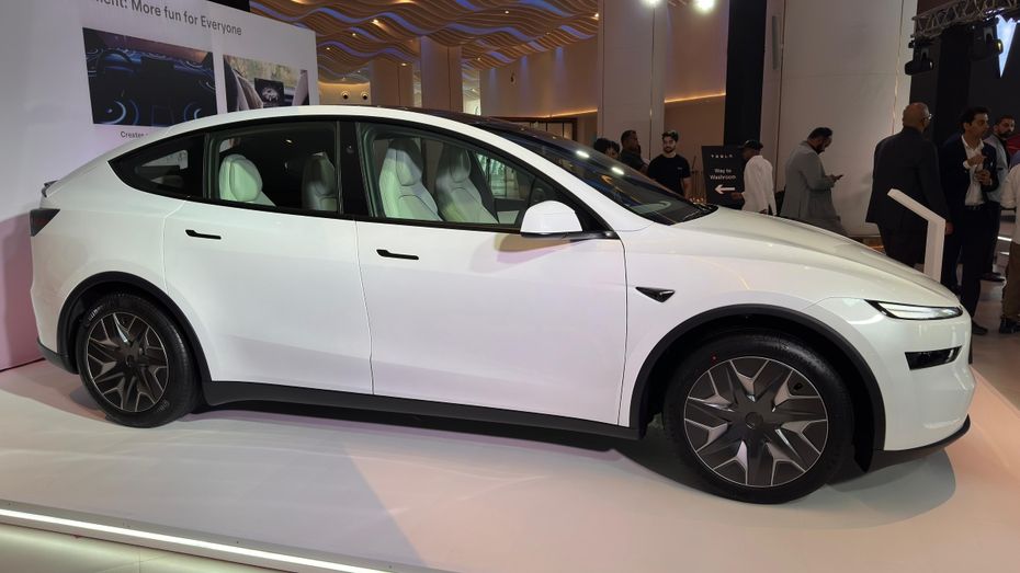 Tesla Model Y L Tesla Model Y L