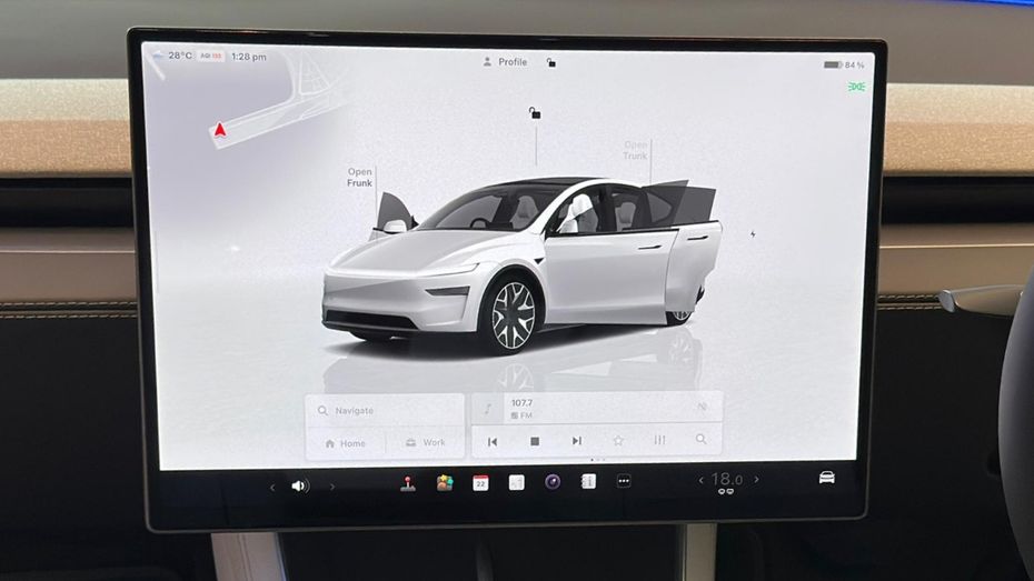 Tesla Model Y L Tesla Model Y L