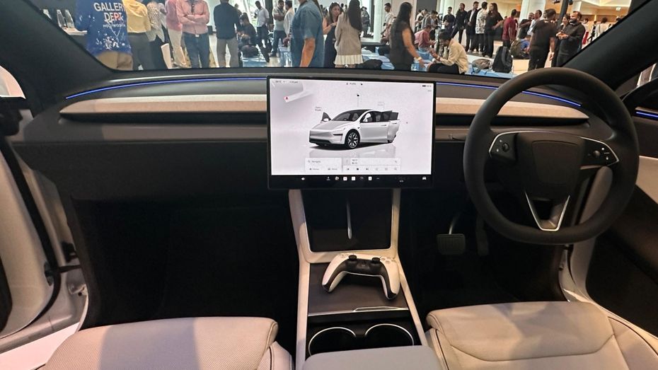Tesla Model Y L Tesla Model Y L