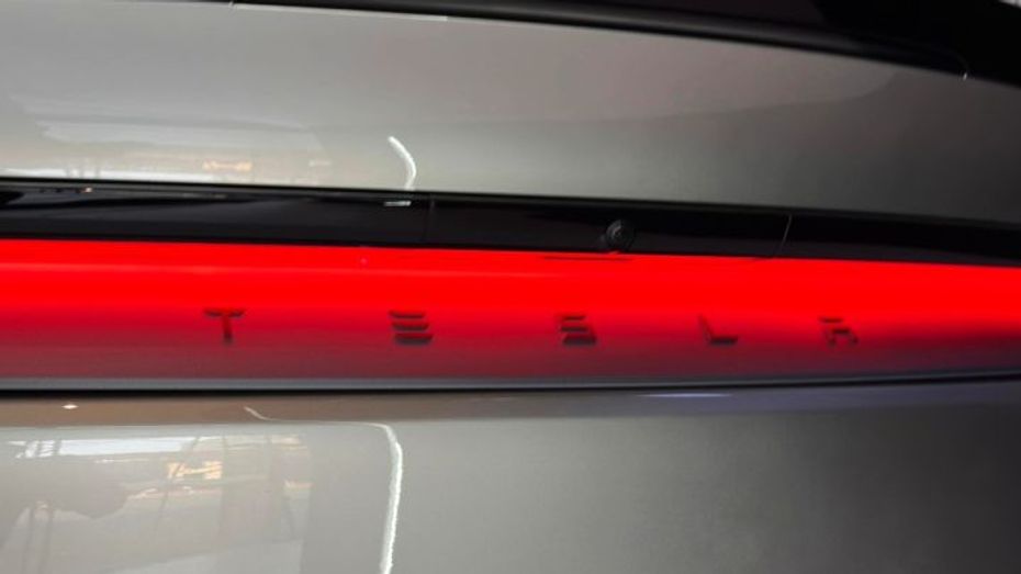 Tesla Model Y L