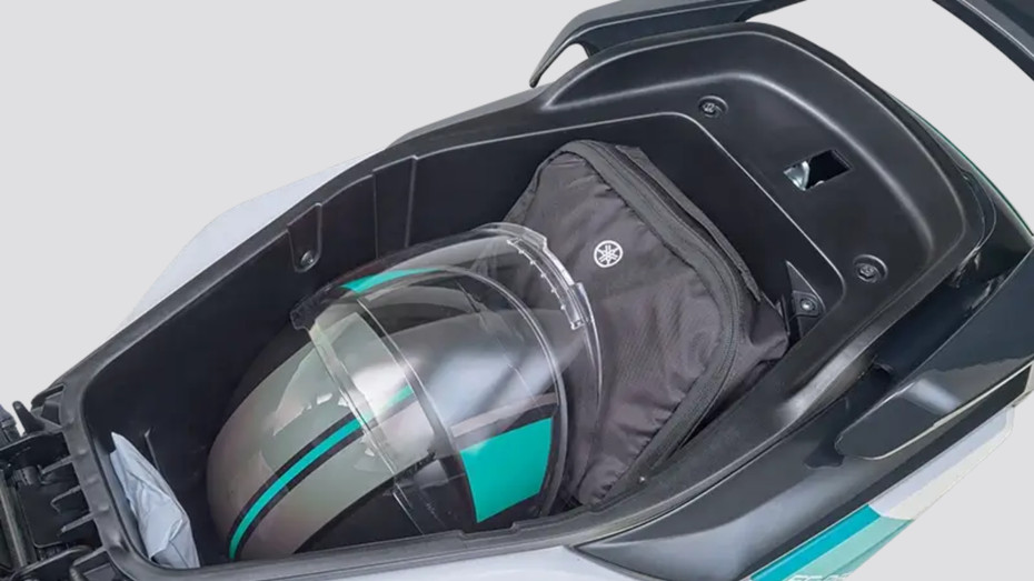 Yamaha EC-06 Underseat Storage