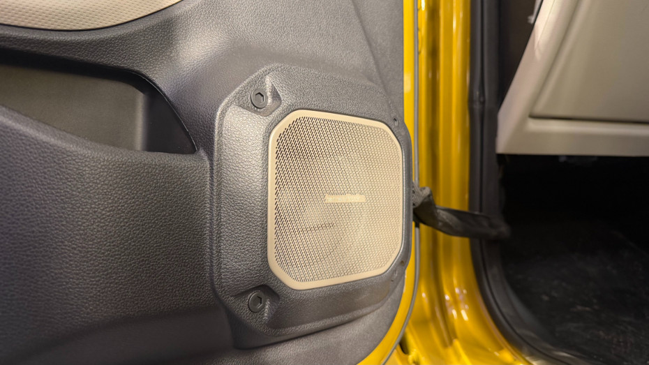 Mahindra Thar Roxx Star Edition