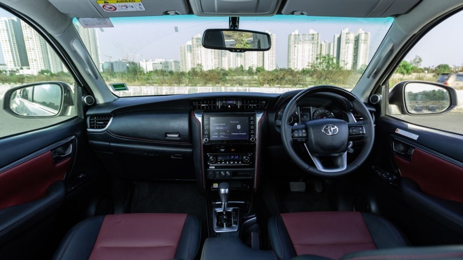 Toyota Fortuner Legender Toyota Fortuner Legender