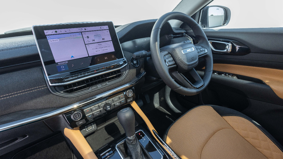 Jeep Meridian Track Edition