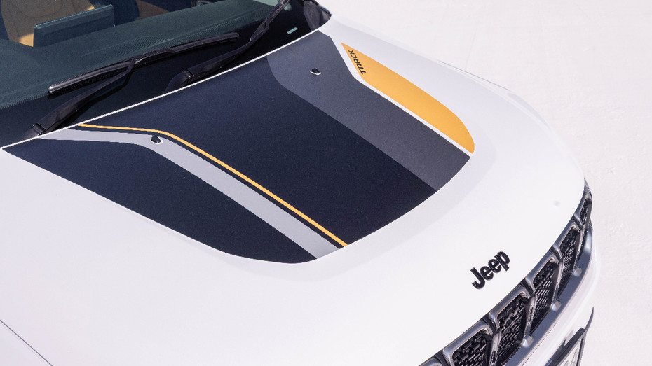 Jeep Meridian Track Edition