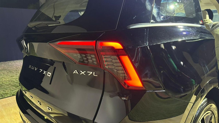 Mahindra XUV 7XO