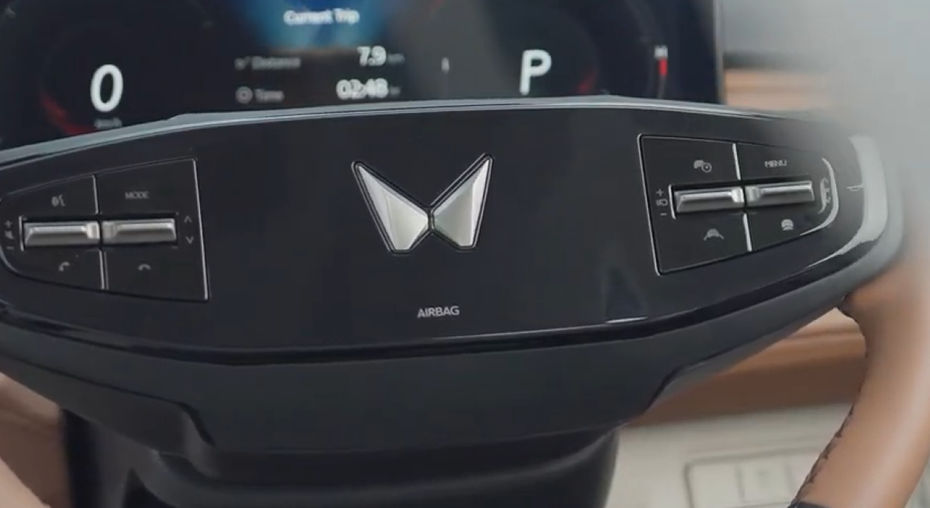 Mahindra XUV 7XO