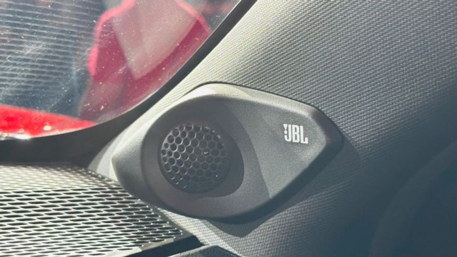Toyota Urban Cruiser Ebella