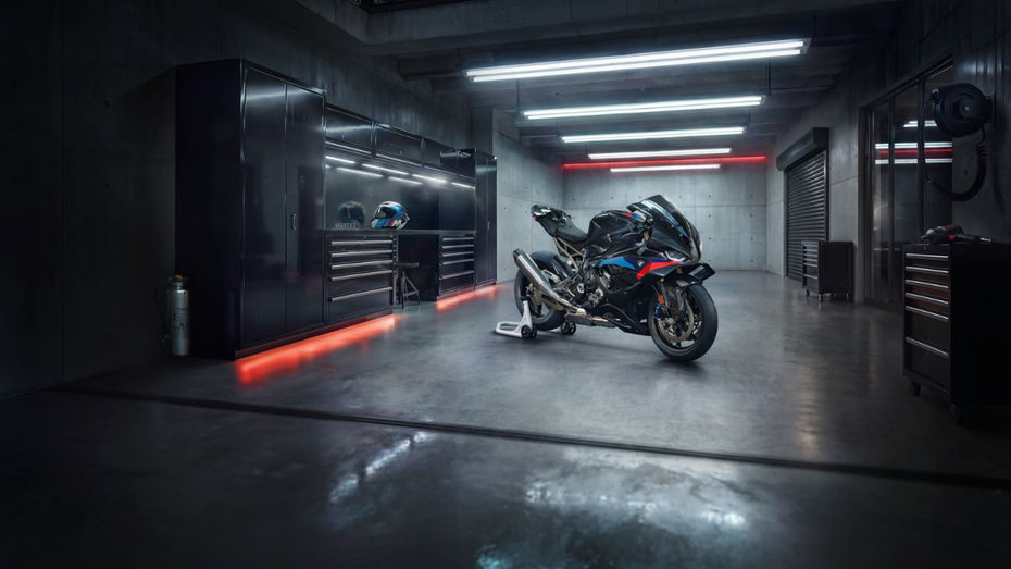 BMW M 1000 RR BMW M 1000 RR