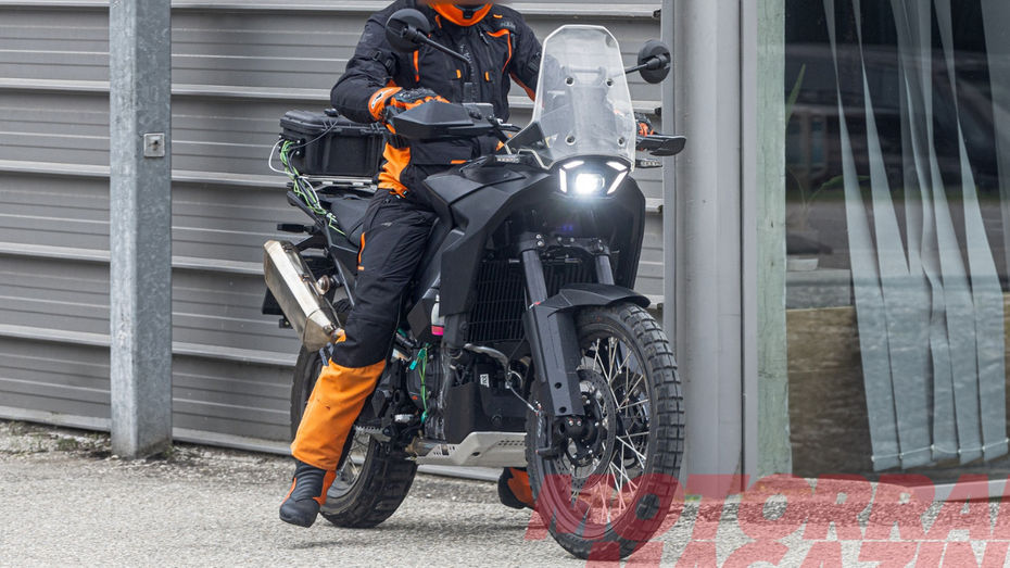 2027 KTM 790 Adventure