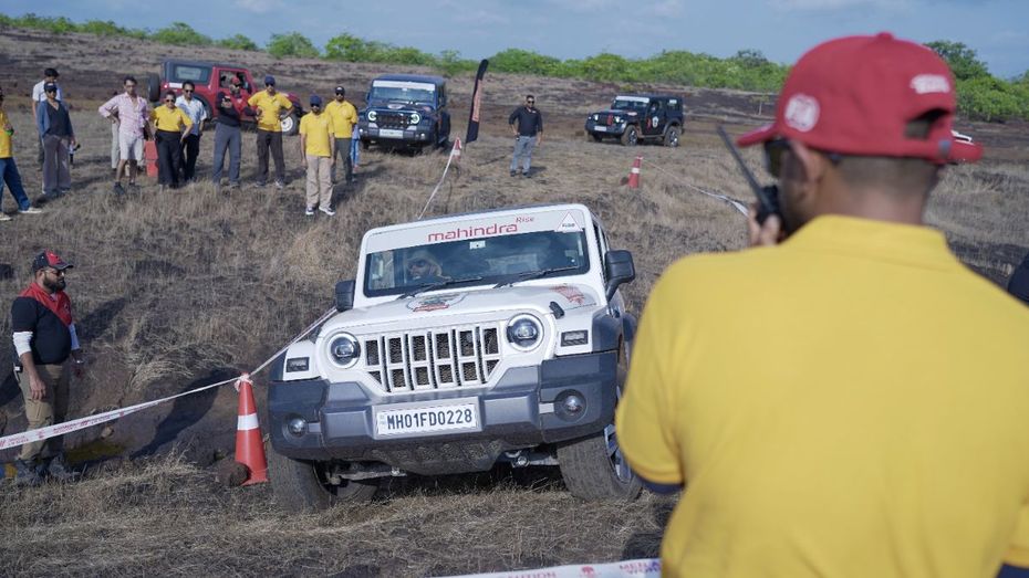 Thar Roxx Off-road