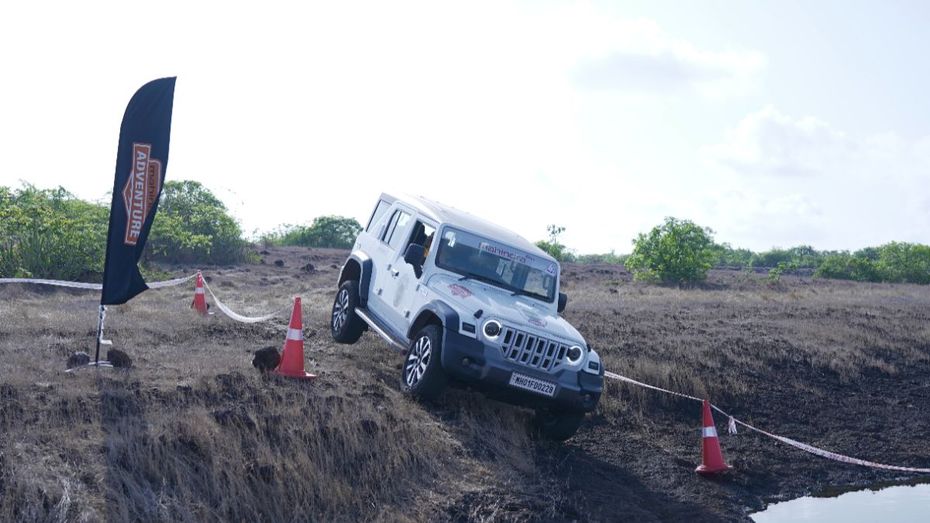 Thar Roxx Off-road