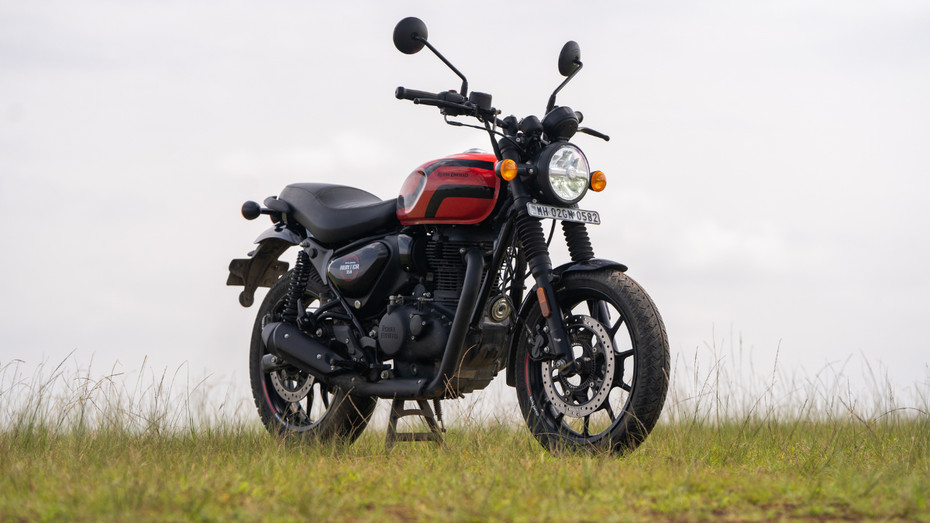 Royal Enfield Hunter 350 Front Three Quarters