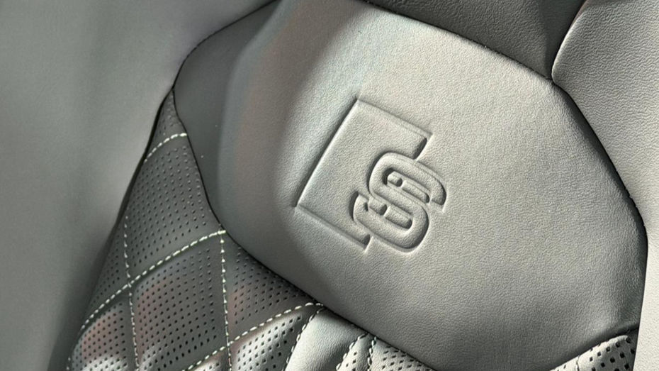 Audi SQ8 Features & Safety Audi SQ8 Features & Safety