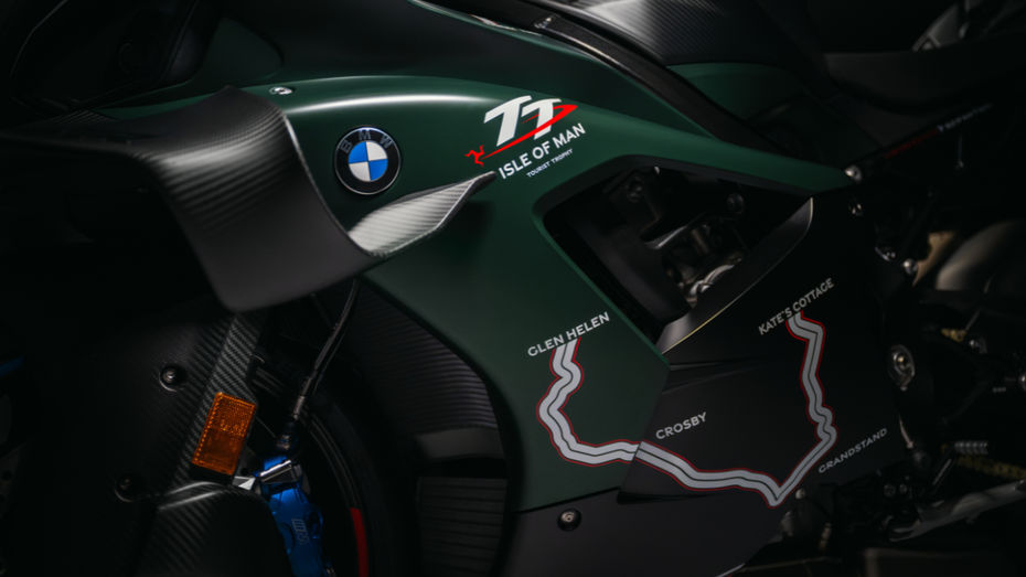 BMW M1000RR side BMW M1000RR side