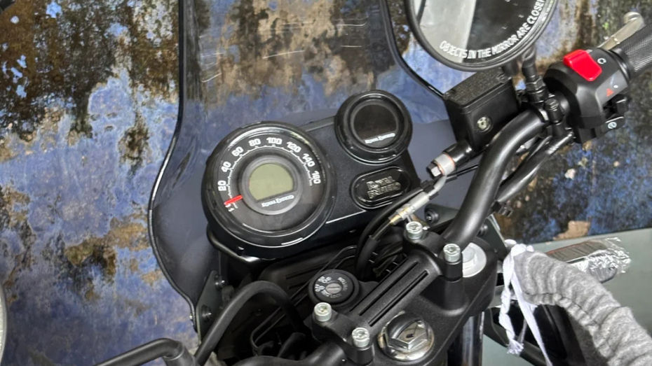 Royal Enfield Himalayan 440 Console Royal Enfield Himalayan 440 Console