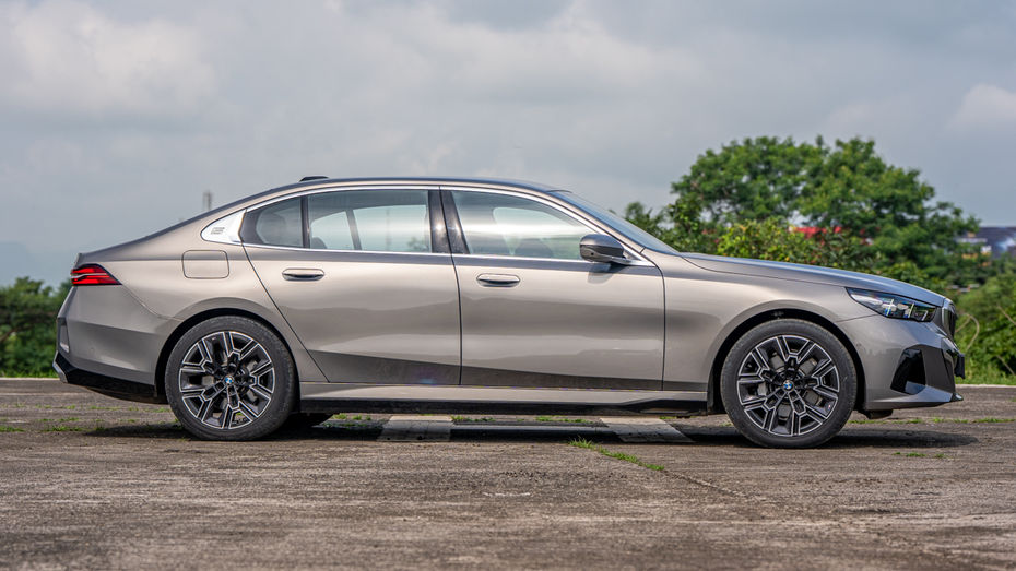 2026 BMW i5 LWB Short Review 2026 BMW i5 LWB Short Review