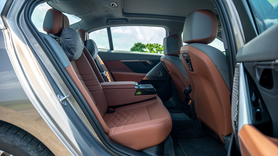 2026 BMW i5 LWB Short Review 2026 BMW i5 LWB Short Review