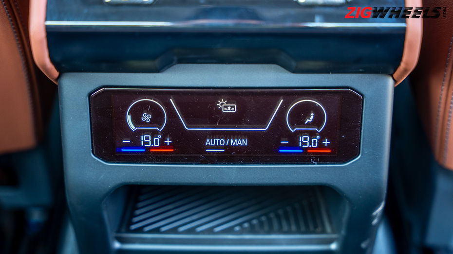 BMW i5 LWB Rear Climate Controls