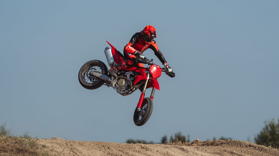 Ducati Desmo450 SM Sliding Ducati Desmo450 SM Sliding