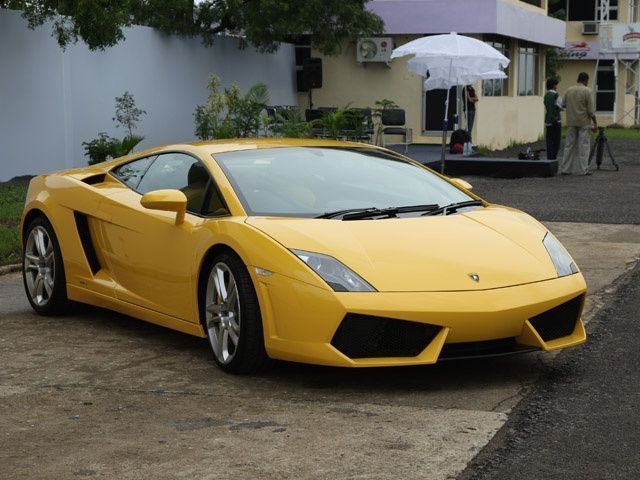 Lamborghini Gallardo Front Angle Shot