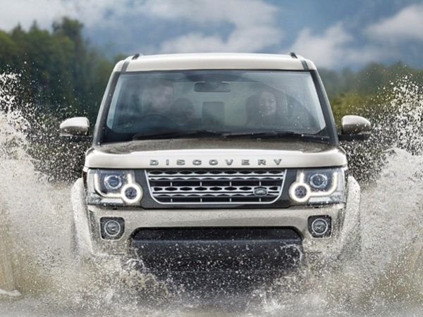 Land Rover Discovery 4 Front View