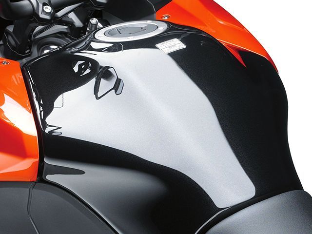 Versys-1000-Fuel-Tank-View