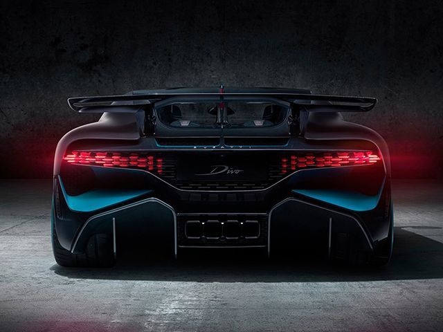 Bugatti-Divo-Full-Rear-View
