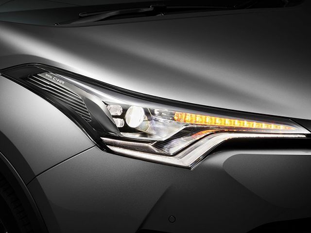 Toyota-C-HR-Headlight