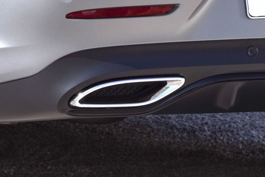 Exhaust tip Image of CLS