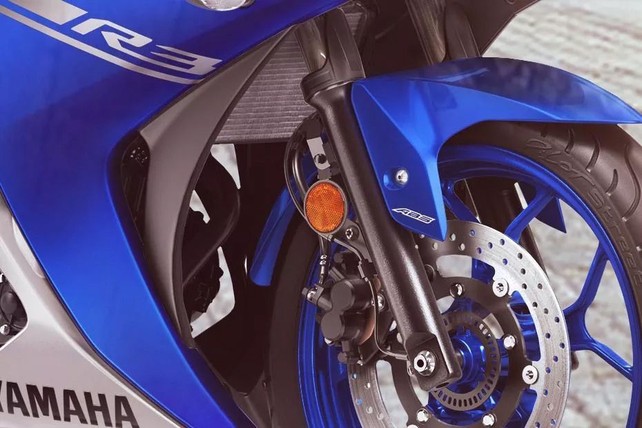 Front Suspension View of YZF R3