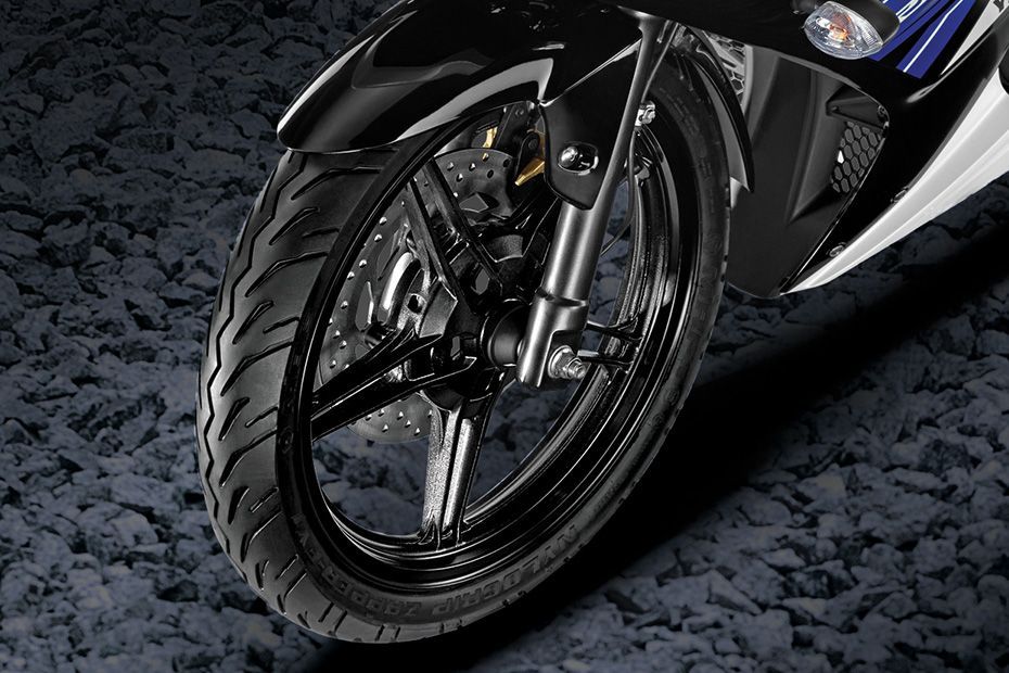 Front Tyre View of YZF R15S