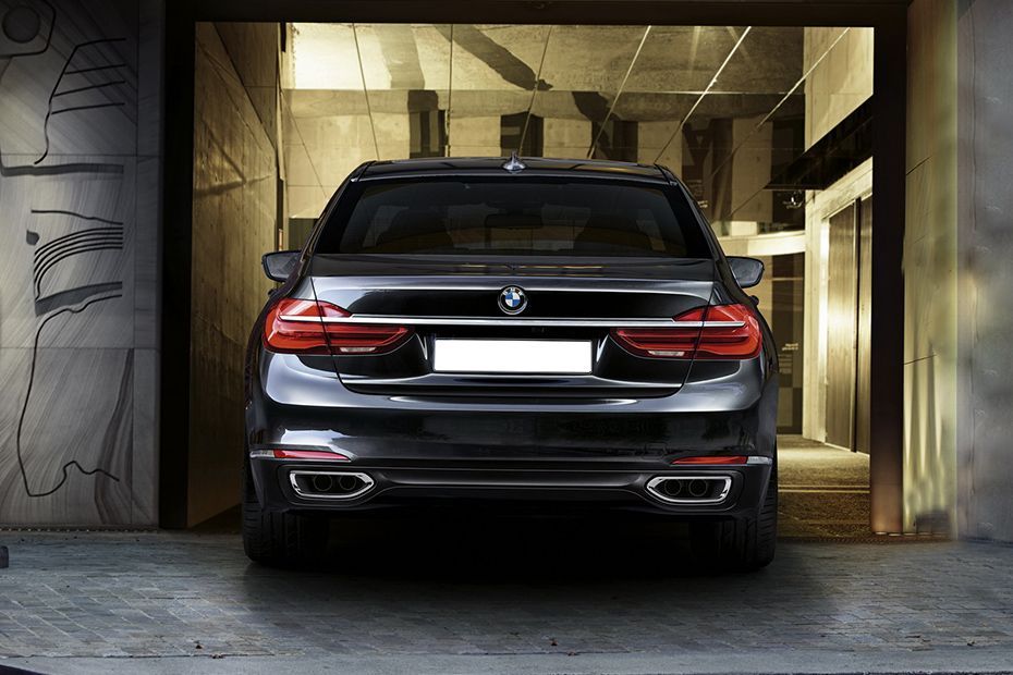 Rear back Image of 7 Series