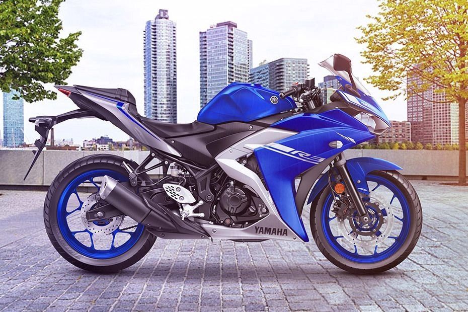 Right Side View of YZF R3