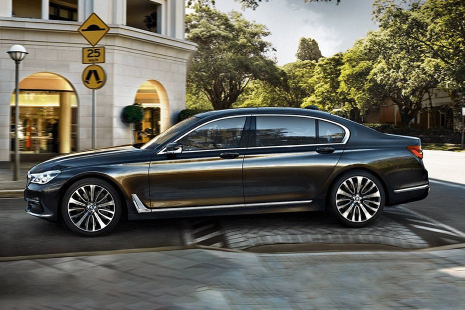 Side view Image of 7 Series