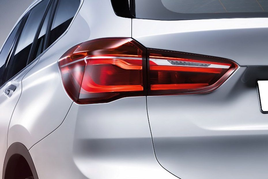Tail lamp Image of X1