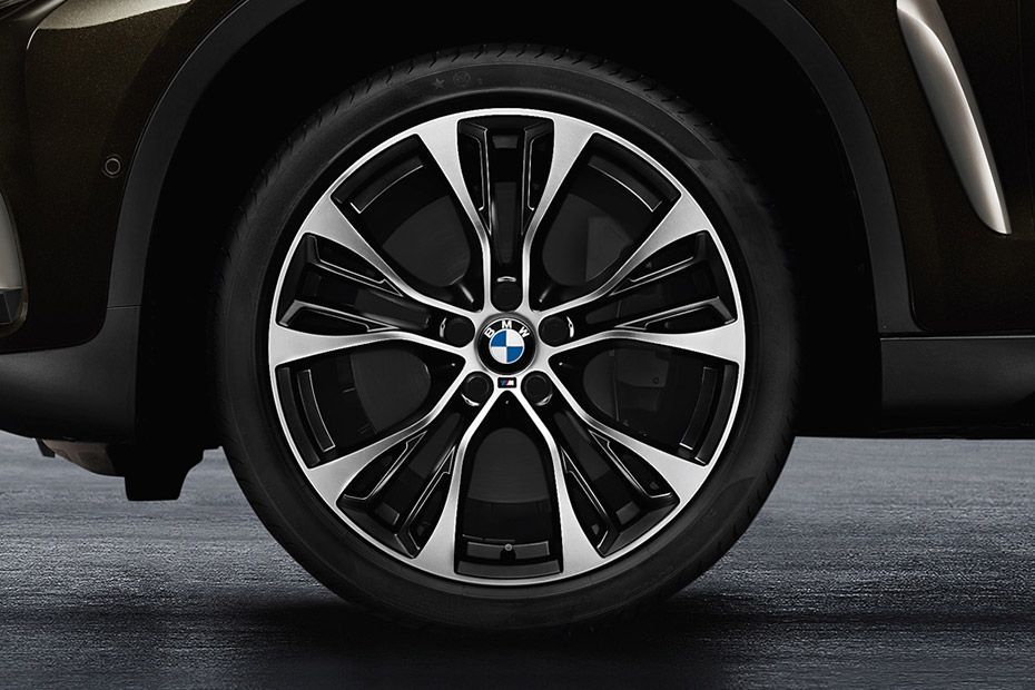 Wheel arch Image of X6