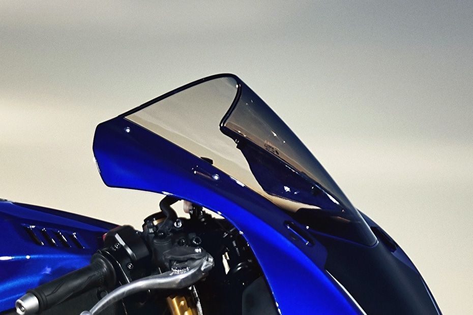 Windshield View of YZF R1