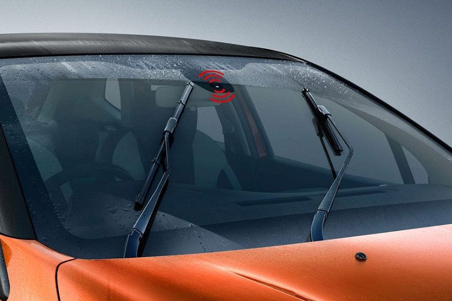 Wiper with full windshield Image of Captur