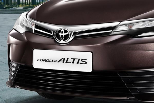 Toyota Corolla Altis 2026 Price, Variants, Mileage, Specs & Colours ...
