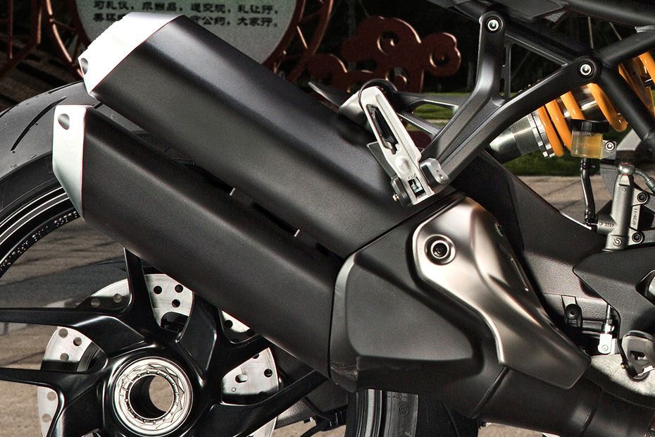 Exhaust View of Monster 1200