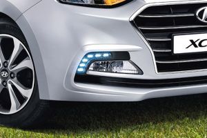 Fog lamp with control Image of Xcent