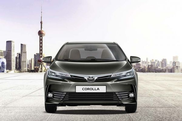 Toyota Corolla Altis 2026 Price, Variants, Mileage, Specs & Colours ...