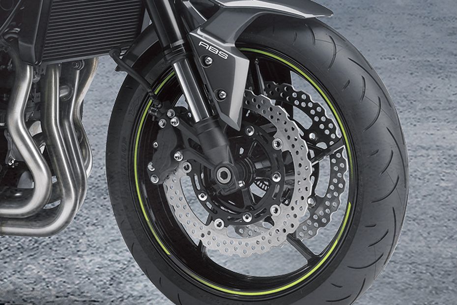 Front Brake View of Z900